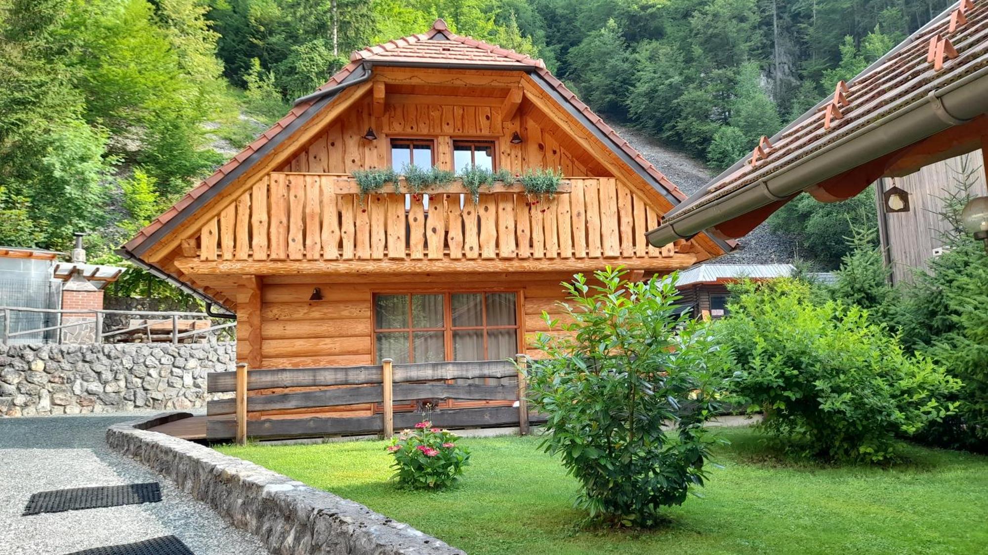 Apartma In Bungalov Jezerci Gozd Martuljek Bagian luar foto