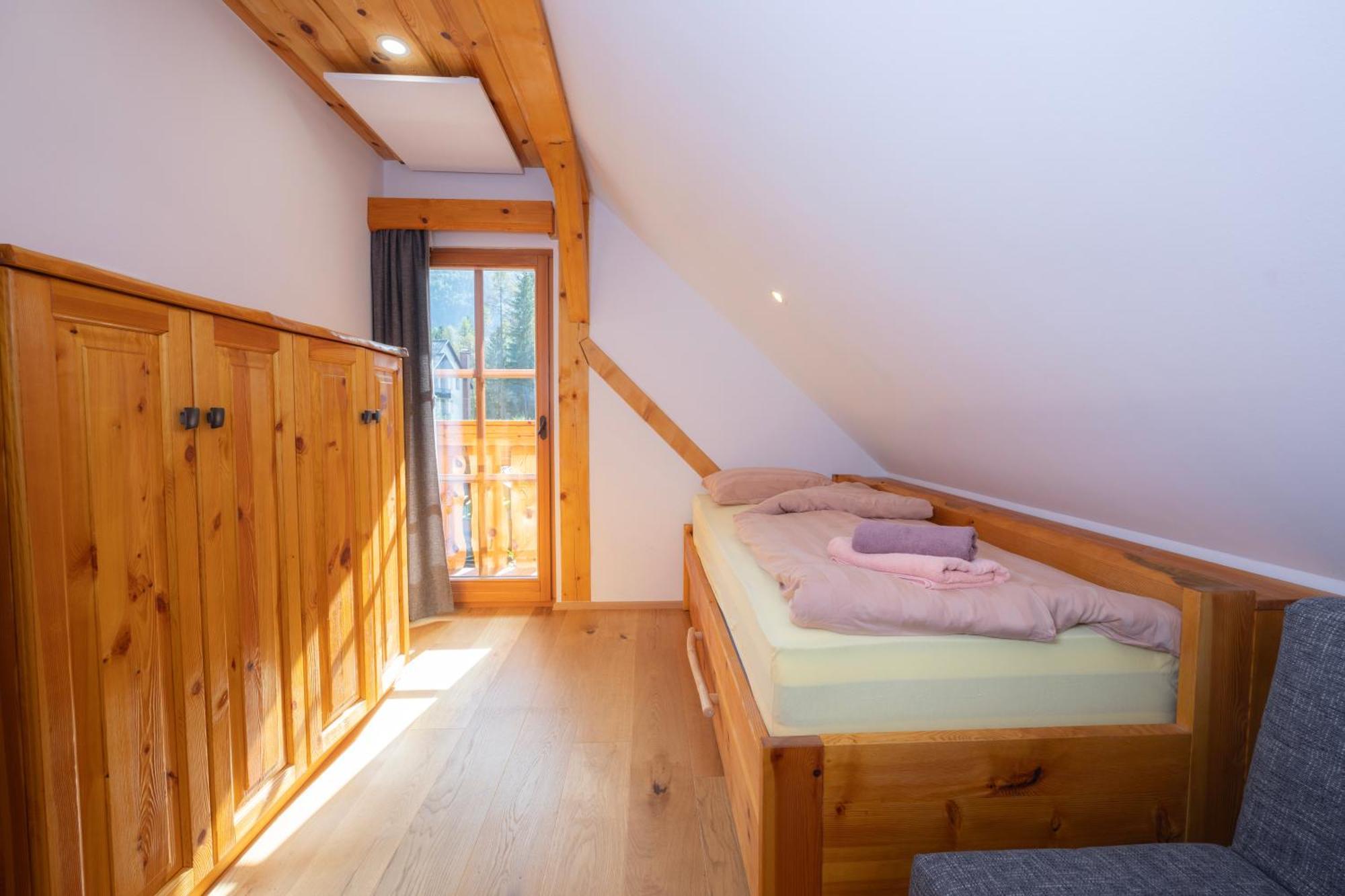 Apartma In Bungalov Jezerci Gozd Martuljek Bagian luar foto
